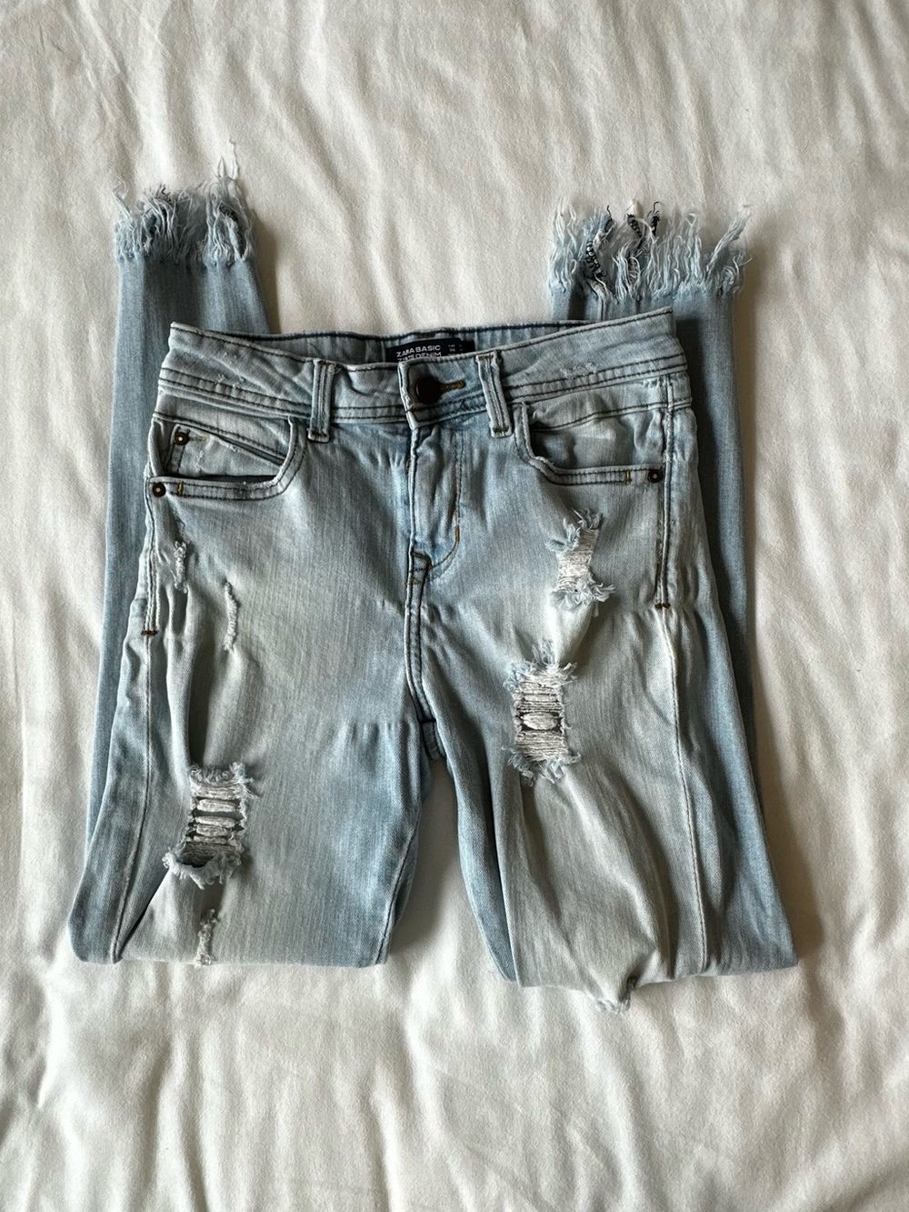 Zara Vintage Basic Z1975 Light Wash Distressed Skinny Jeans